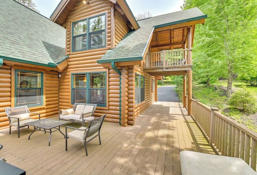 Lakefront Corinth Log Home: Private Dock, Fire Pit