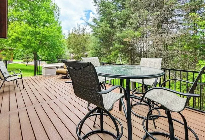 Lakefront Tower Home W/ Shared Dock!