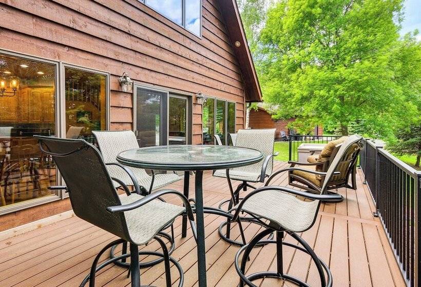 Lakefront Tower Home W/ Shared Dock!