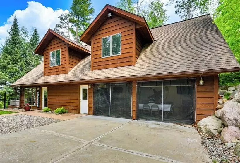 Lakefront Tower Home W/ Shared Dock!