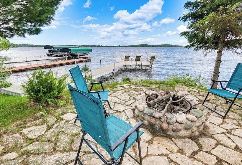 Lakefront Tower Home W/ Shared Dock!