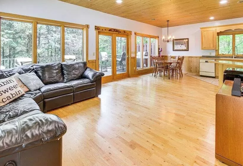 Lakefront Tower Home W/ Shared Dock!