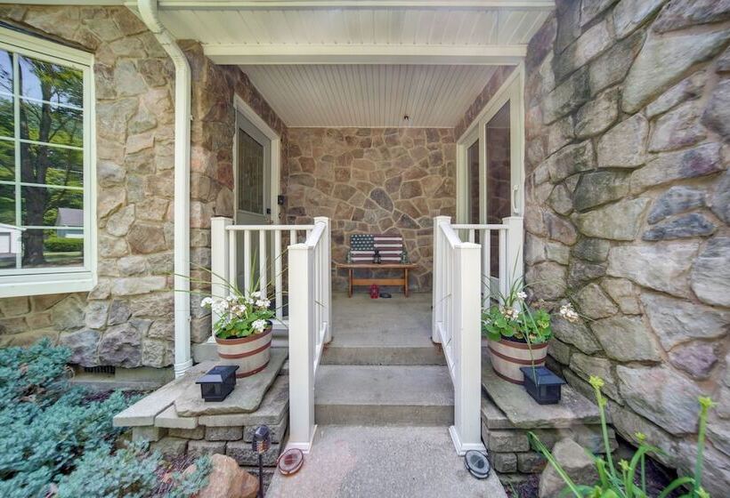 Pet Friendly Espyville Home W/ Yard & Fire Pit!