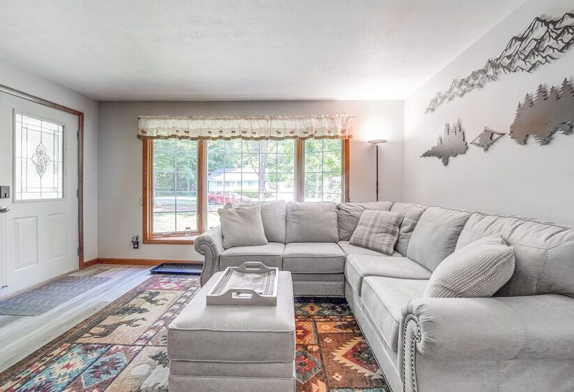 Pet Friendly Espyville Home W/ Yard & Fire Pit!