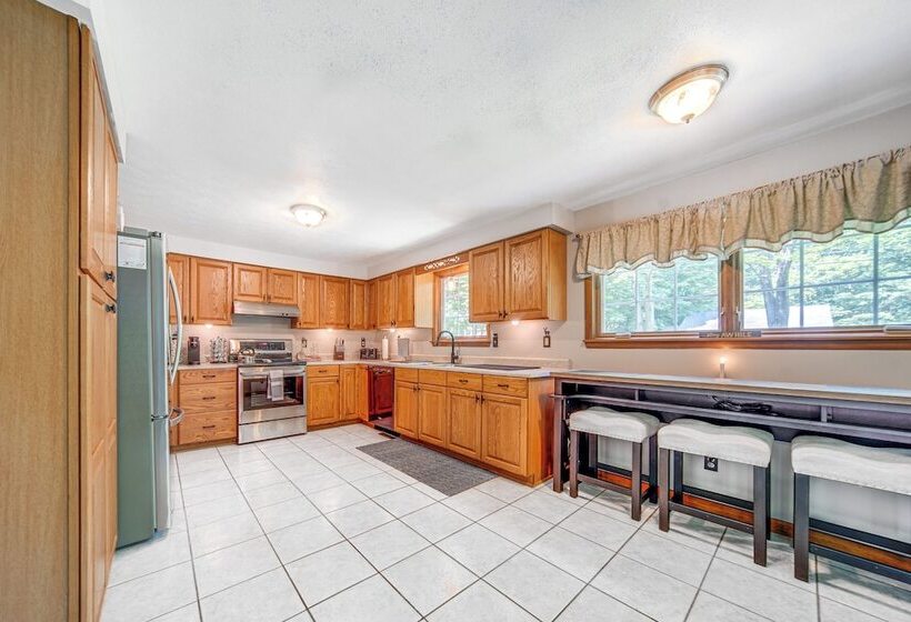 Pet Friendly Espyville Home W/ Yard & Fire Pit!