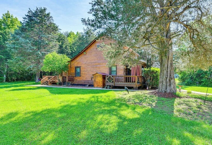 Statesville Cottage W/ Gas Grill Near Union Grove!