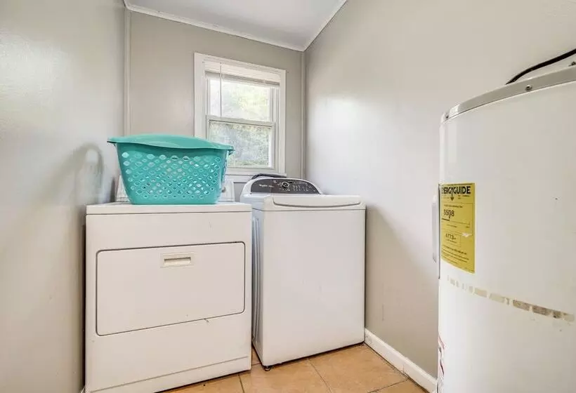 Sunny Warner Robins Home ~ 1 Mi To Robins Afb!