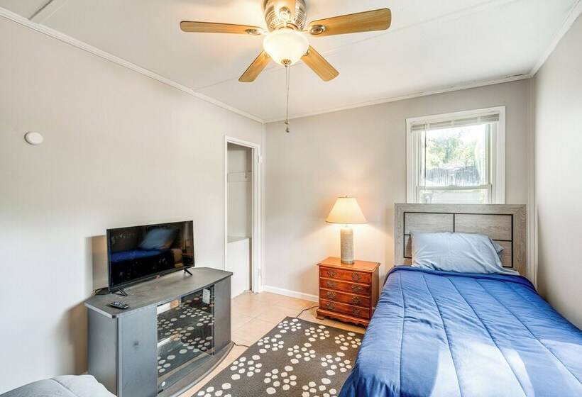 Sunny Warner Robins Home ~ 1 Mi To Robins Afb!