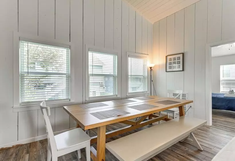 Walk To Beach & State Park: Texas Gulf Coast Home