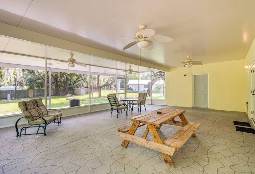 Welcoming Bartow Home Near Family Attractions!