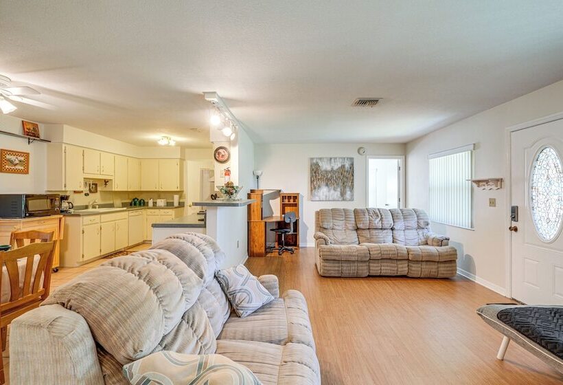 Welcoming Bartow Home Near Family Attractions!