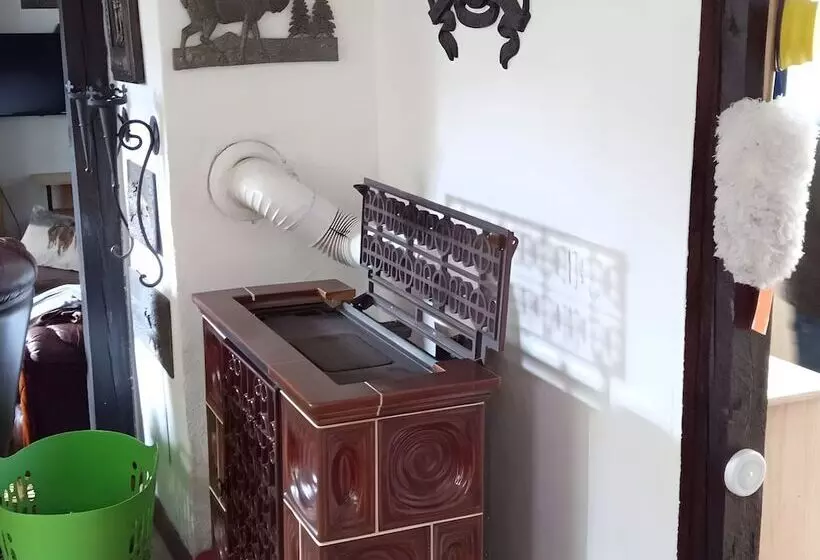 Beautiful Querbach Hut With Spring Water