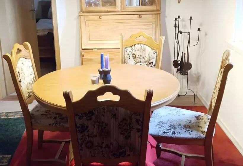 Beautiful Querbach Hut With Spring Water