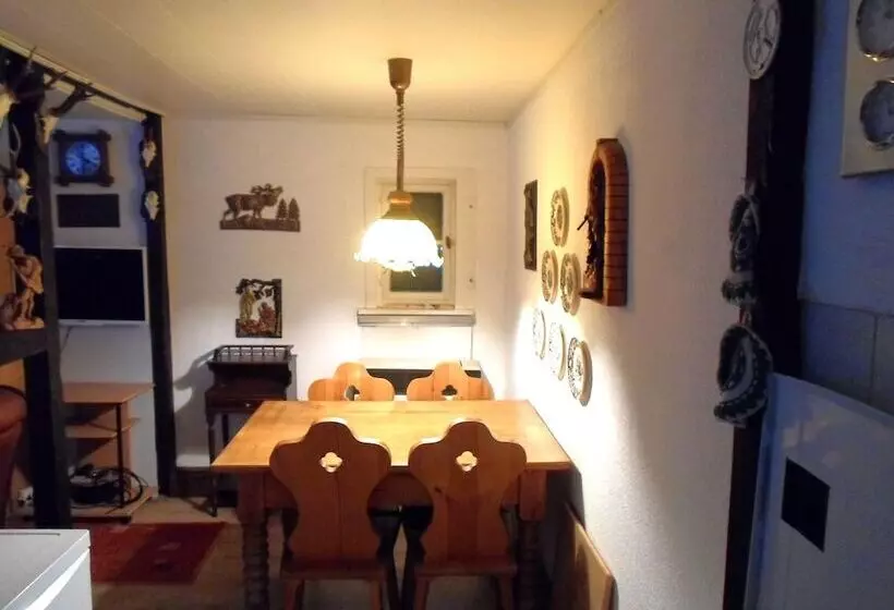 Beautiful Querbach Hut With Spring Water