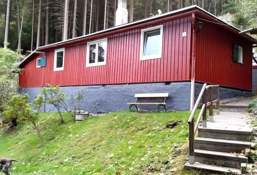 Beautiful Querbach Hut With Spring Water