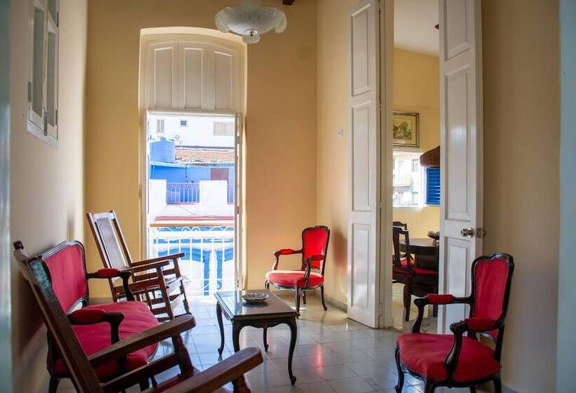 تختخواب و صبحانه Casa Colonial Armando