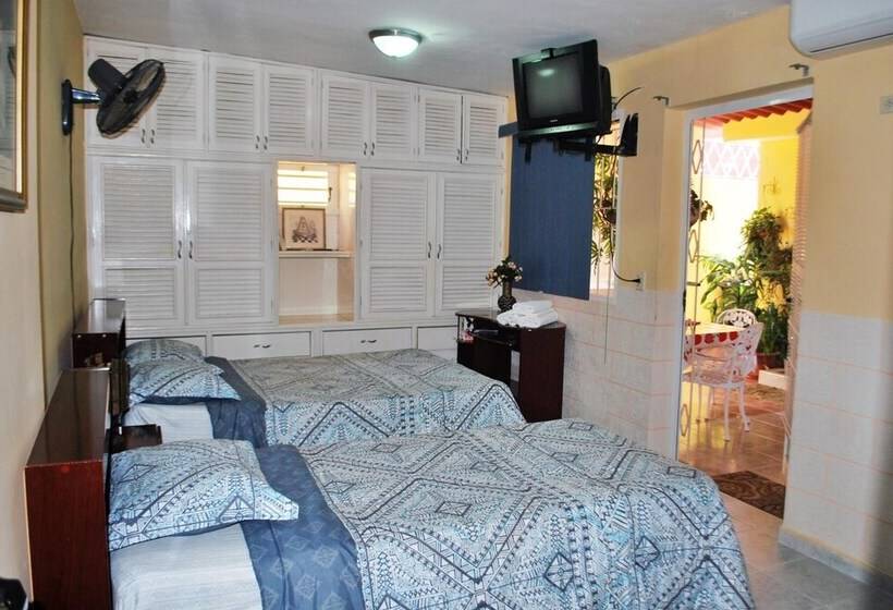 تختخواب و صبحانه Retiro Nancy