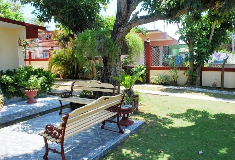 تختخواب و صبحانه Retiro Nancy