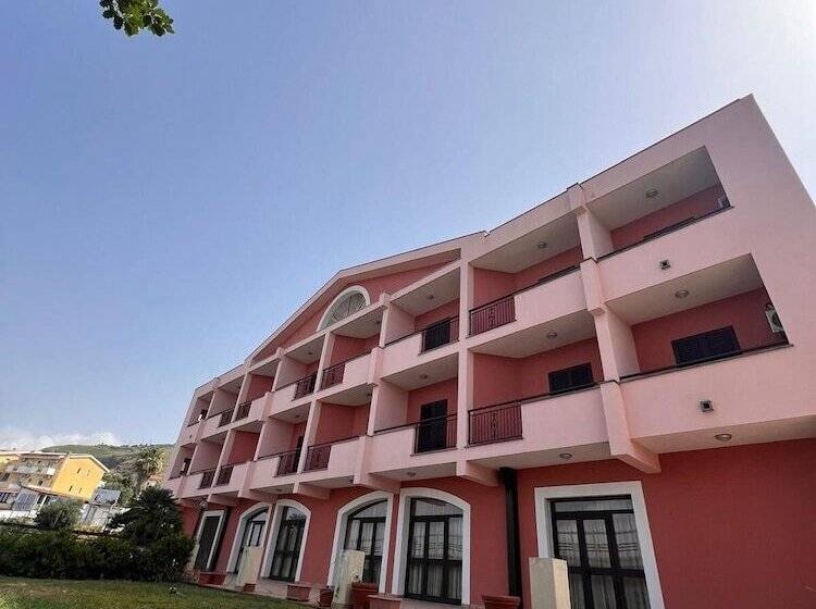 ホテル Athena Palace