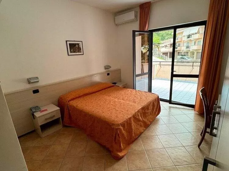 Hotelli Athena Palace