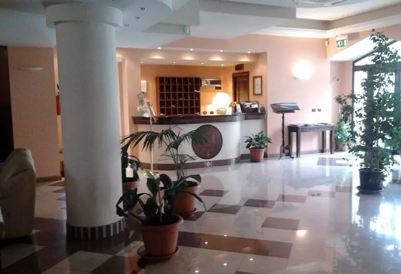 Hotelli Athena Palace