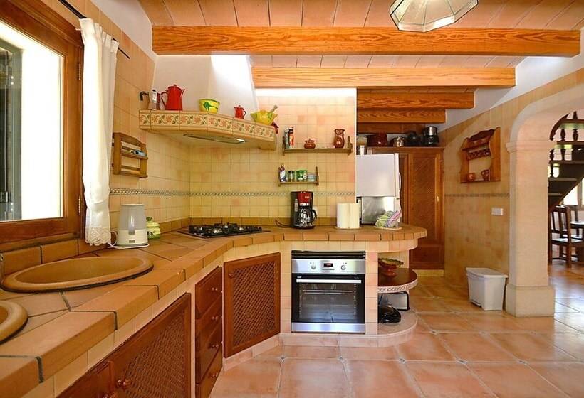 هتل Belvilla By Oyo Roura