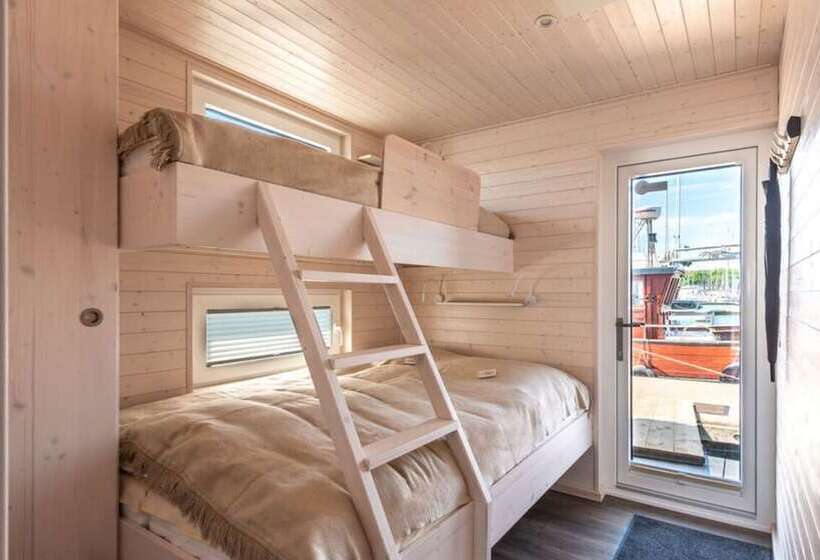 Hotel Houseboat Harmony