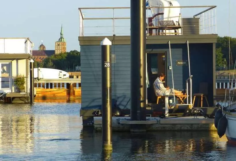 ホテル Houseboat Harmony