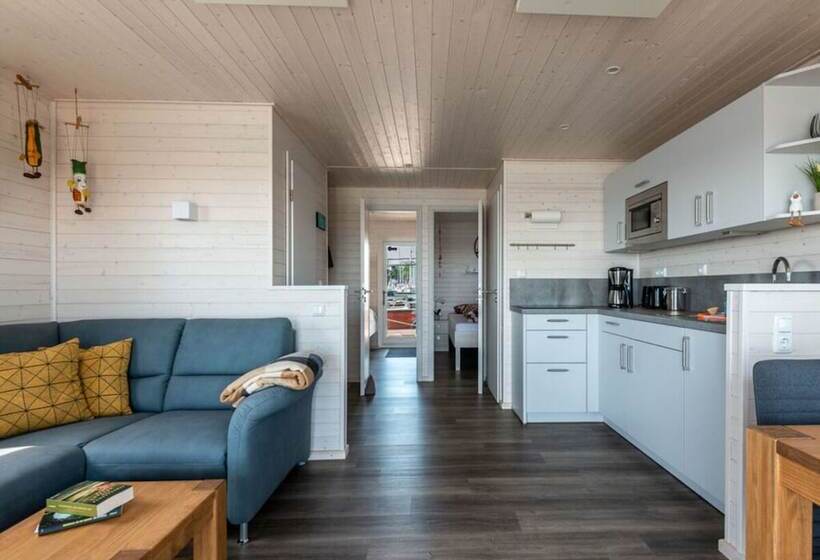 Hotel Houseboat Harmony