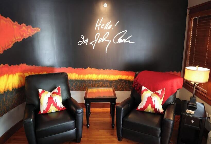 فندق The Liberty Lodge At Sister Bay