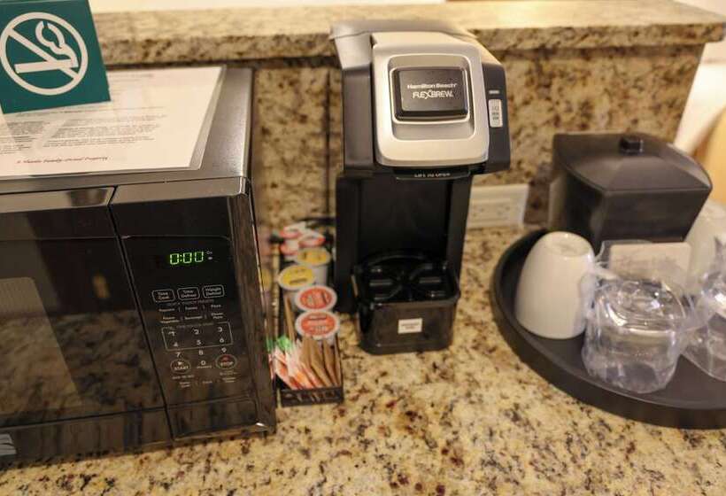 فندق The Liberty Lodge At Sister Bay