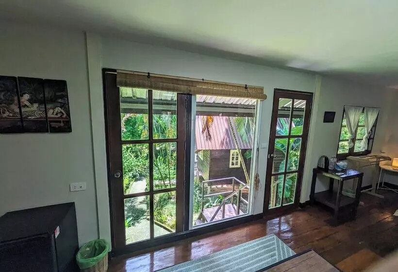 ホテル Vanara Bungalows