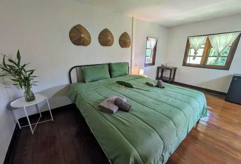 ホテル Vanara Bungalows