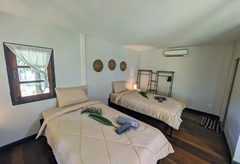 ホテル Vanara Bungalows