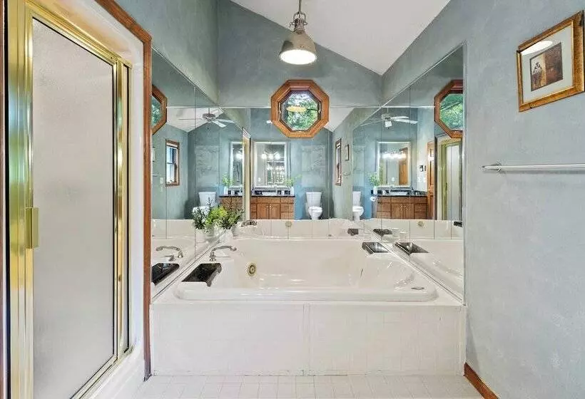 Marina Village By Avantstay Walk To Lake + Marina Balcony + Patio