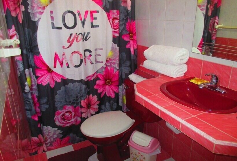 پانسیون Hostal Colonial D+d Cienfuegos