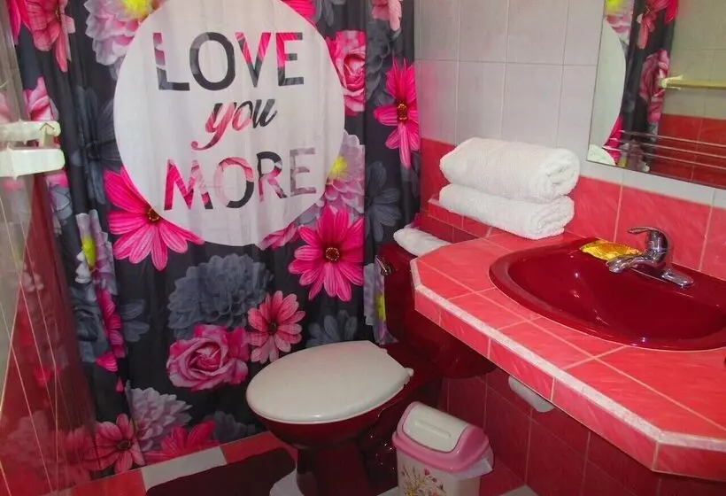 پانسیون Hostal Colonial D+d Cienfuegos