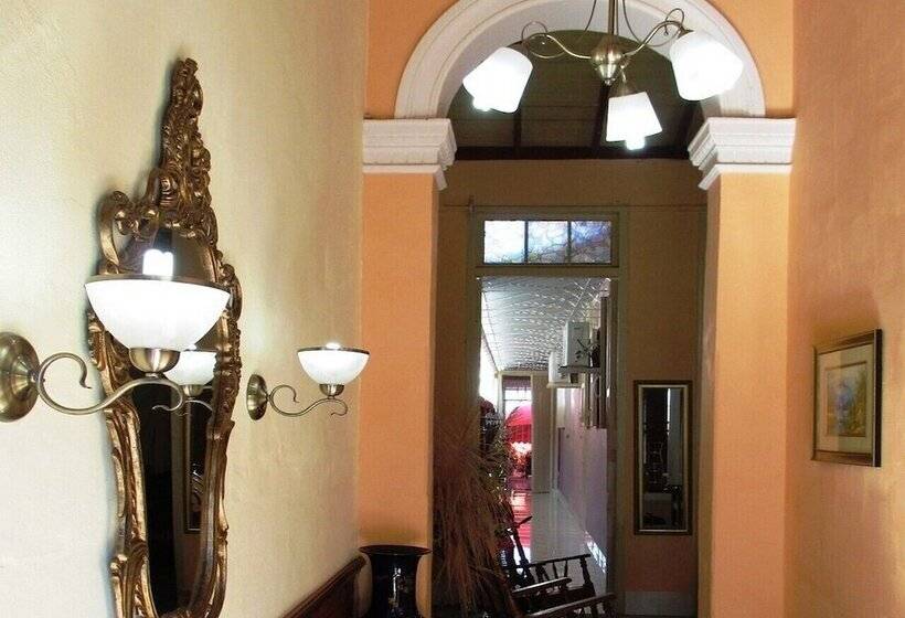 پانسیون Hostal Colonial D+d Cienfuegos