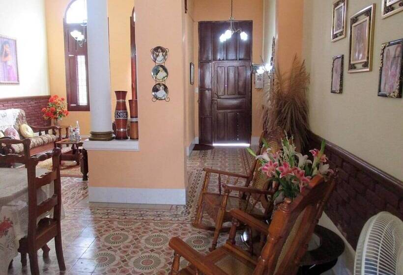 پانسیون Hostal Colonial D+d Cienfuegos
