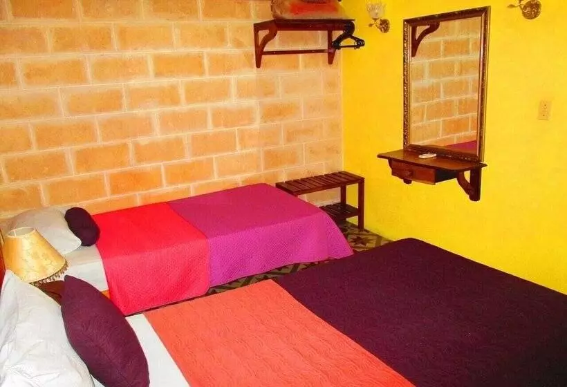 پانسیون Hostal Colonial D+d Cienfuegos
