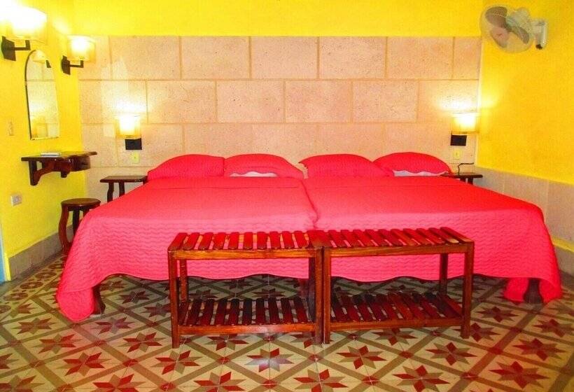 پانسیون Hostal Colonial D+d Cienfuegos