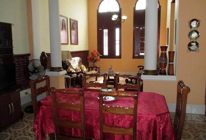 پانسیون Hostal Colonial D+d Cienfuegos