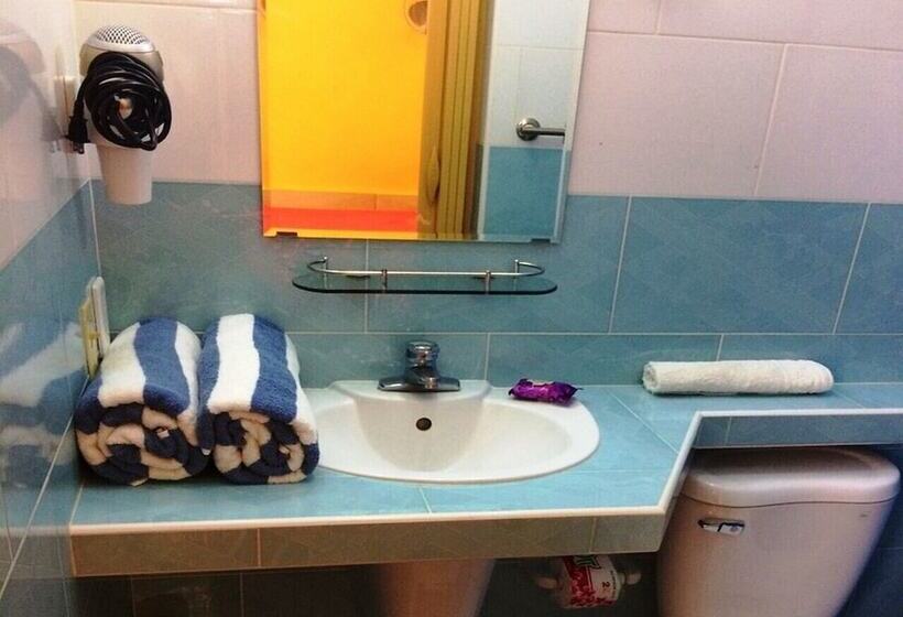 پانسیون Hostal Colonial D+d Cienfuegos