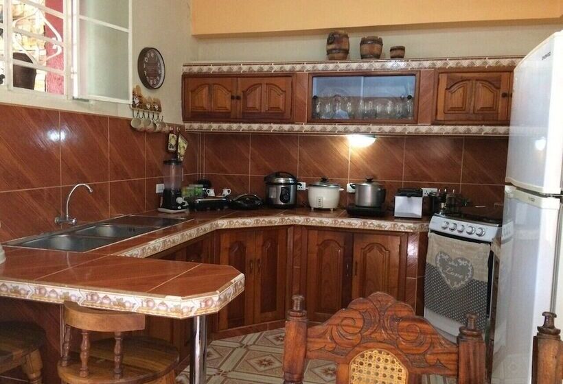 پانسیون Hostal Colonial D+d Cienfuegos