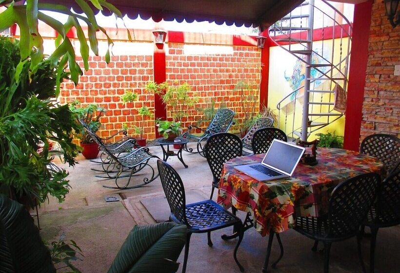 پانسیون Hostal Colonial D+d Cienfuegos