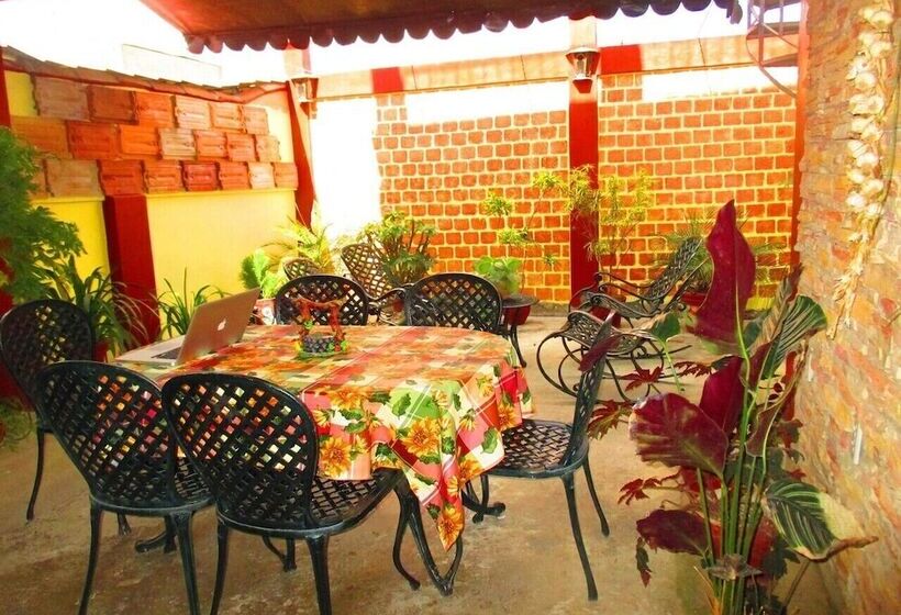 پانسیون Hostal Colonial D+d Cienfuegos