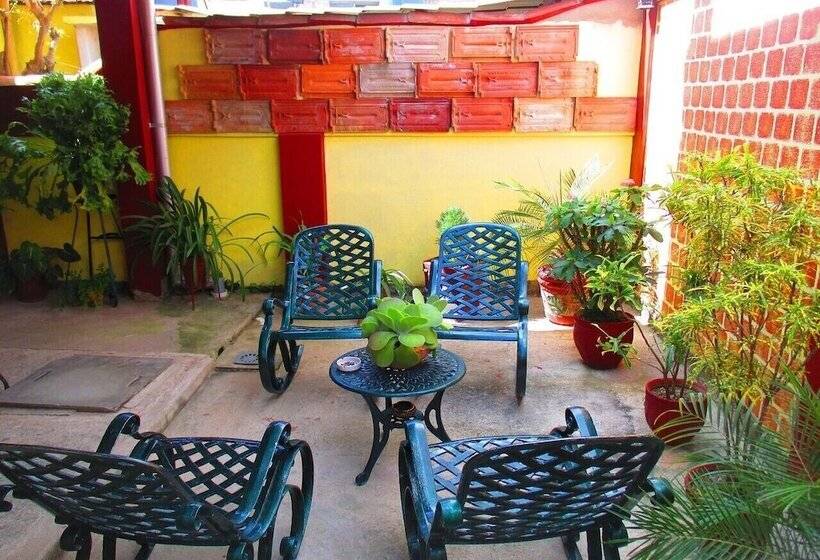 پانسیون Hostal Colonial D+d Cienfuegos