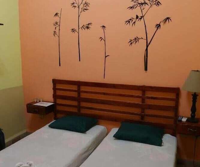 پانسیون Hostal Corazon Del Mundo