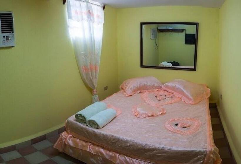 پانسیون Hostal Corazon Del Mundo