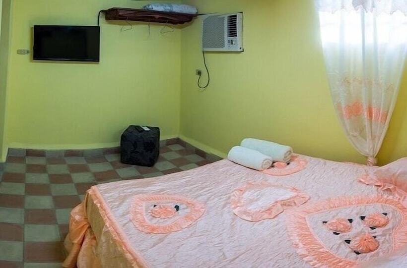 پانسیون Hostal Corazon Del Mundo